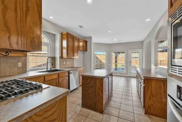 $605,000 | 9102 Hogan Drive, Rowlett, TX 75089