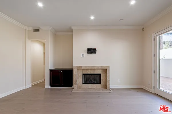 $7,000 | 143 North Arnaz Drive, Unit 106, Beverly Hills, CA 90211