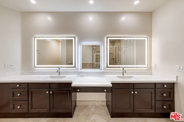 $7,000 | 143 North Arnaz Drive, Unit 106, Beverly Hills, CA 90211