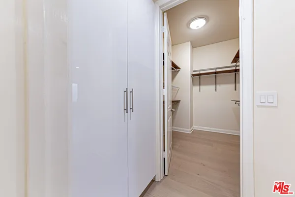 $7,000 | 143 North Arnaz Drive, Unit 106, Beverly Hills, CA 90211