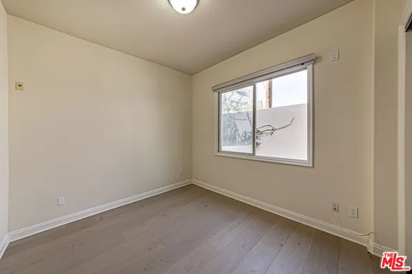 $7,000 | 143 North Arnaz Drive, Unit 106, Beverly Hills, CA 90211