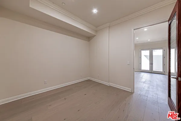 $7,000 | 143 North Arnaz Drive, Unit 106, Beverly Hills, CA 90211