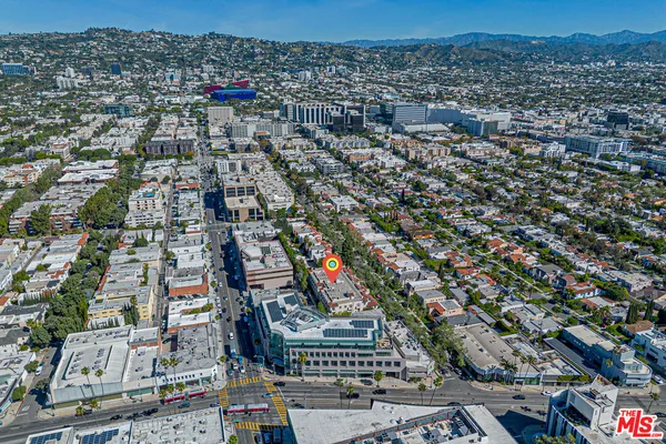 $7,000 | 143 North Arnaz Drive, Unit 106, Beverly Hills, CA 90211