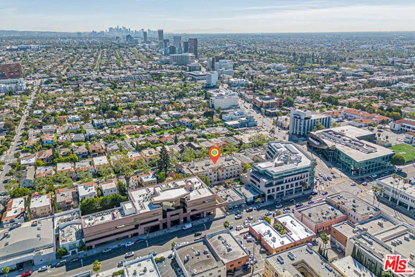 $7,000 | 143 North Arnaz Drive, Unit 106, Beverly Hills, CA 90211