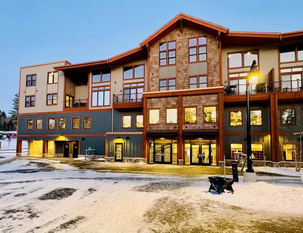 $1,575,000 | 239 Skimobile Road, Unit 305, Conway, NH 03860