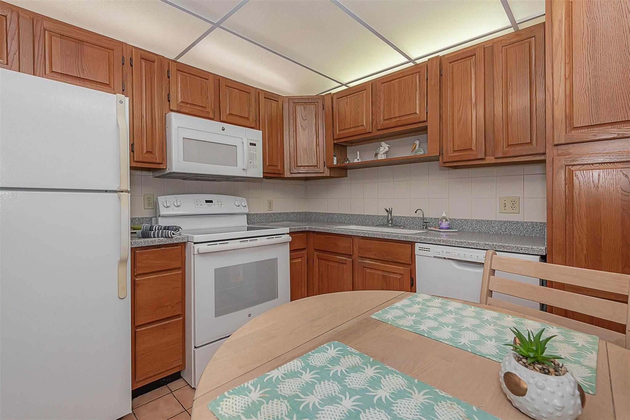 128 South Cypress Road, Unit 827 Pompano Beach, FL 33060 - Photo 16 of 30 Photo 16