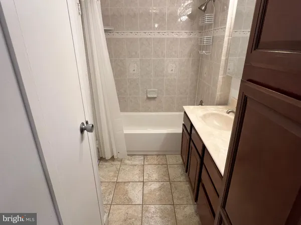 $2,100 | 11801 Rockville Pike, Unit 708, Rockville, MD 20852