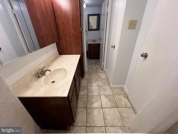 $2,100 | 11801 Rockville Pike, Unit 708, Rockville, MD 20852
