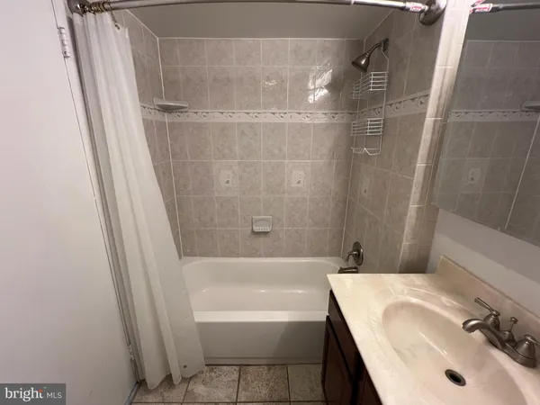 $2,100 | 11801 Rockville Pike, Unit 708, Rockville, MD 20852