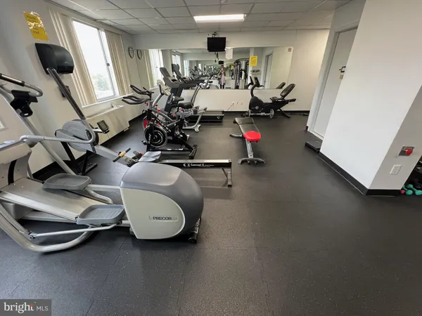 $2,100 | 11801 Rockville Pike, Unit 708, Rockville, MD 20852