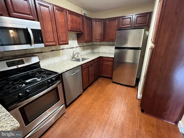 $2,100 | 11801 Rockville Pike, Unit 708, Rockville, MD 20852
