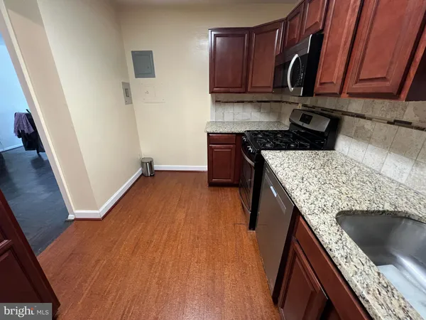 $2,100 | 11801 Rockville Pike, Unit 708, Rockville, MD 20852