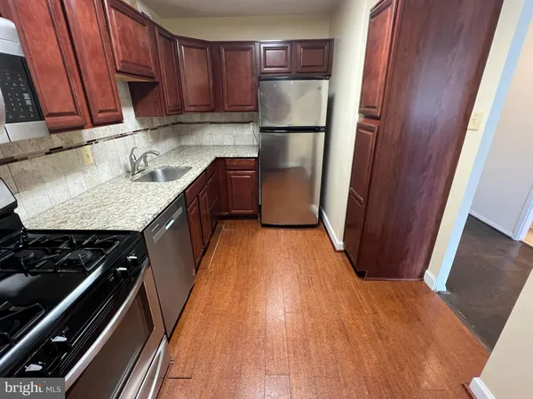 $2,100 | 11801 Rockville Pike, Unit 708, Rockville, MD 20852