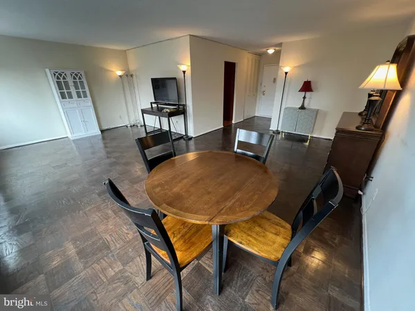 $2,100 | 11801 Rockville Pike, Unit 708, Rockville, MD 20852