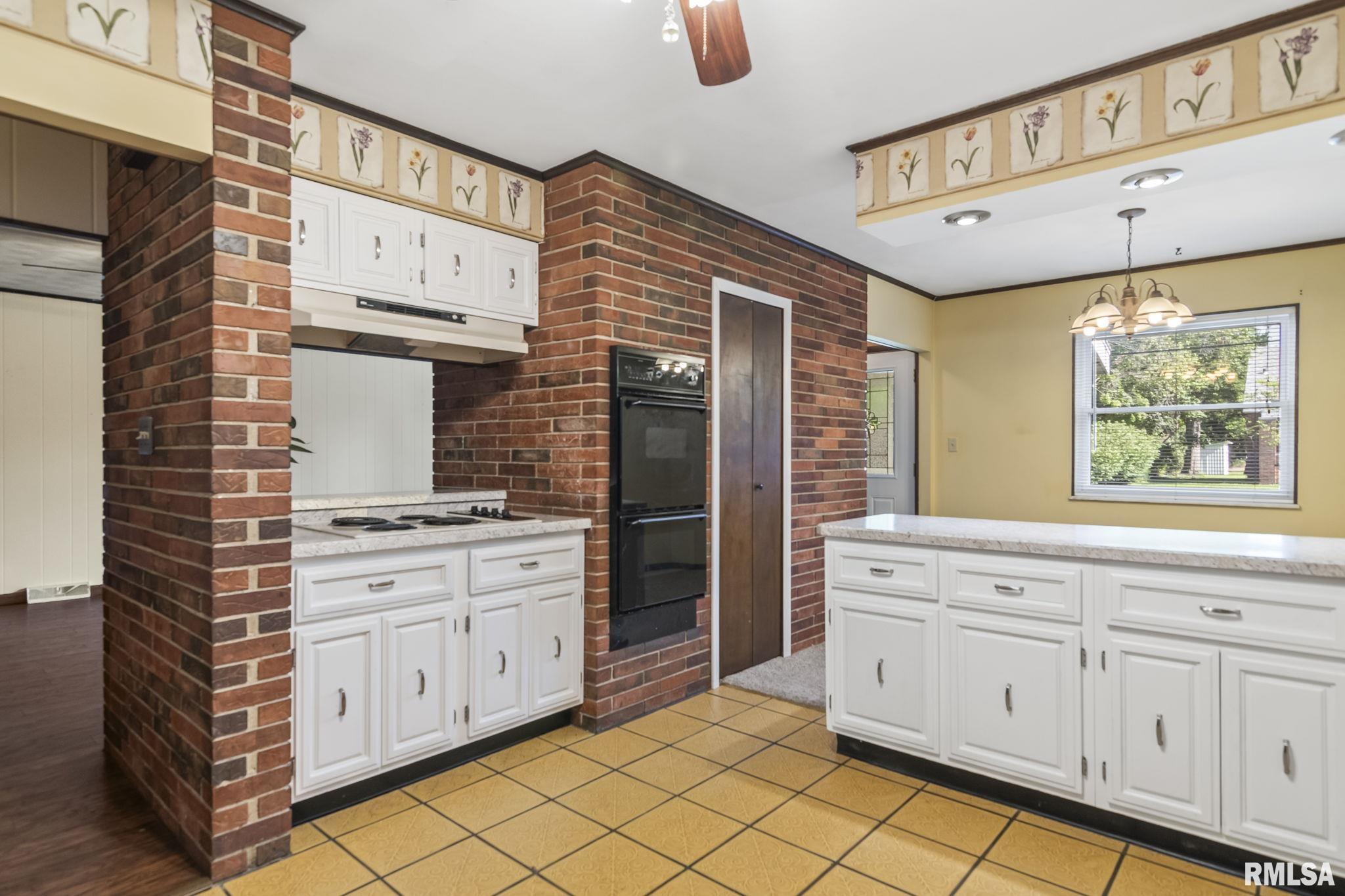 2508 East Keys Avenue Springfield, IL 62702 - Photo 6 of 32