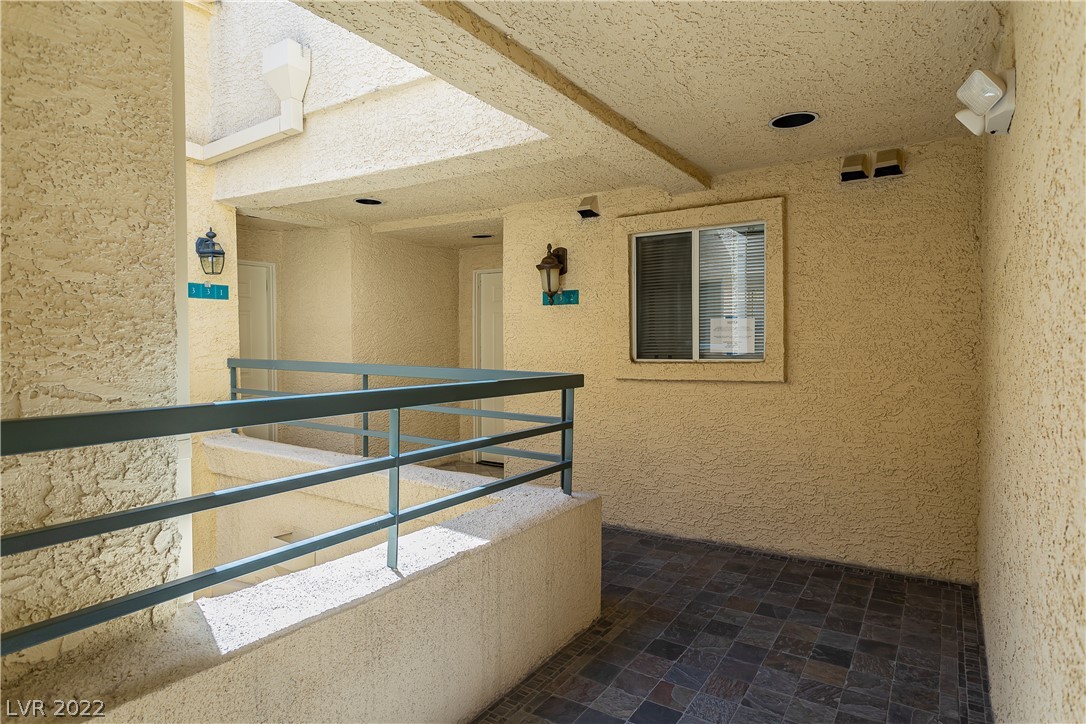 260 East Flamingo Road, Unit 332 Las Vegas, NV 89169 - Photo 33 of 34 Gallery Image 33