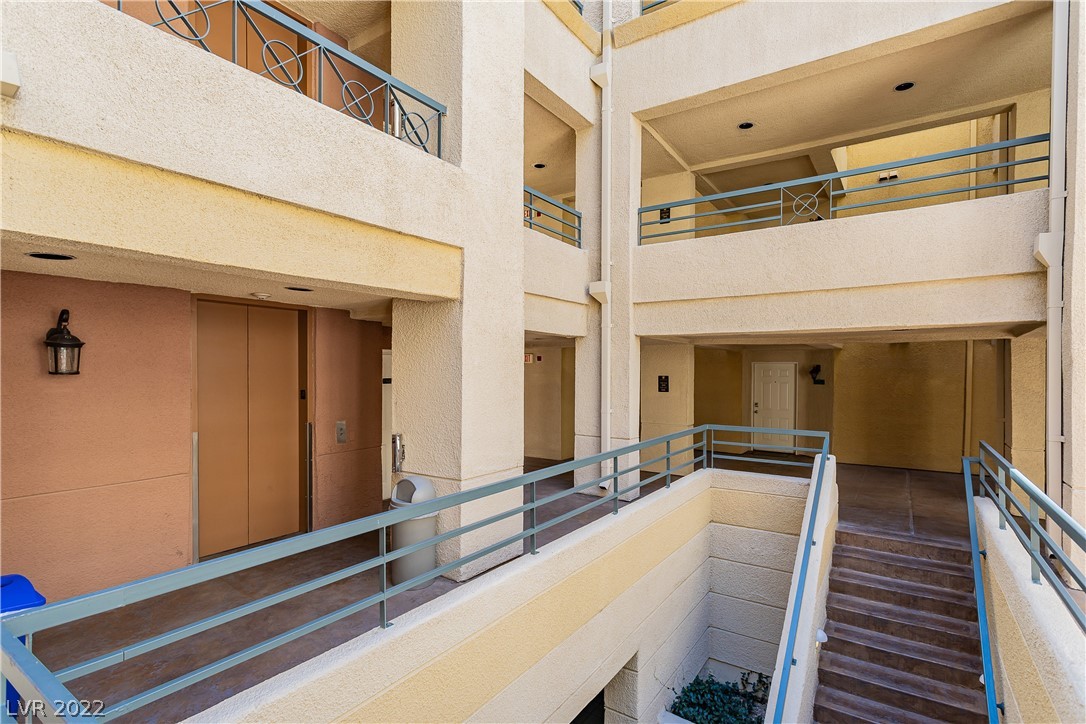 260 East Flamingo Road, Unit 332 Las Vegas, NV 89169 - Photo 5 of 34 Gallery Image 5