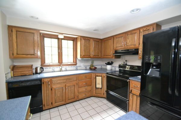 16 Green Needles Road Littleton, MA 01460 - Photo 4 of 22