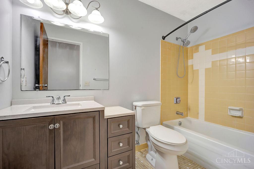 6643 Hearne Road, Unit 138 Cincinnati, OH 45248 - Photo 17 of 32 Gallery Image 17