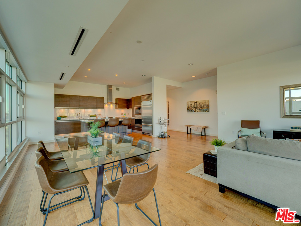 3111 Vía Dolce, Unit 404 Marina del Rey, CA 90292 - Photo 12 of 28
