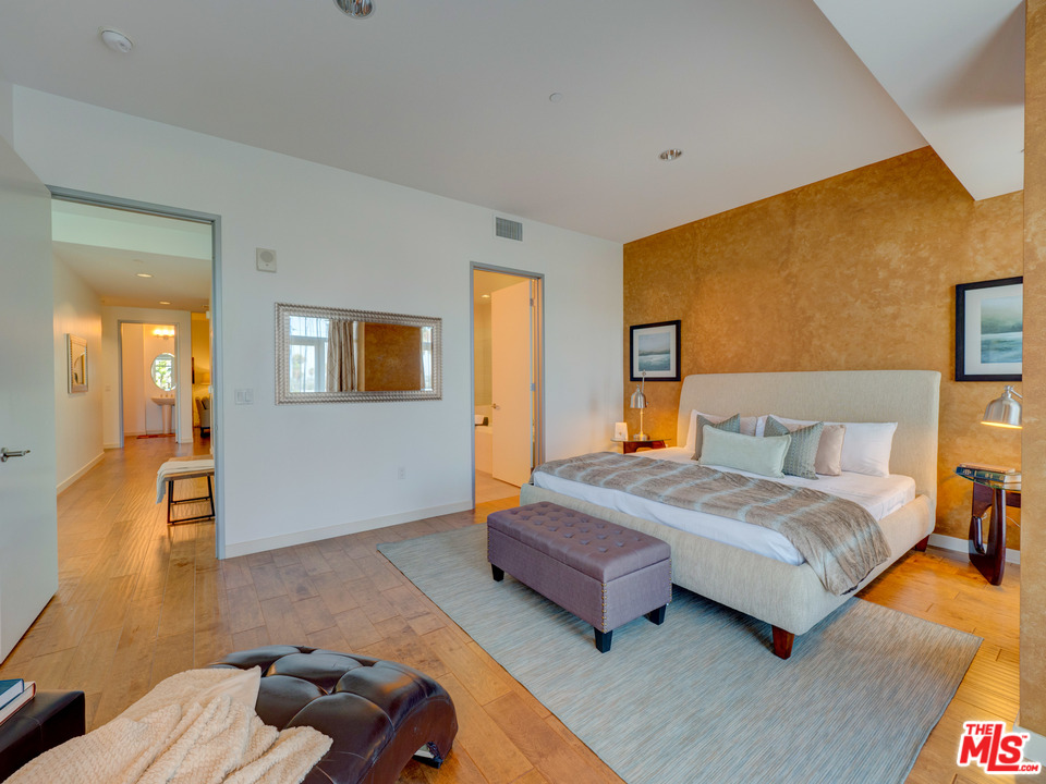 3111 Vía Dolce, Unit 404 Marina del Rey, CA 90292 - Photo 16 of 28