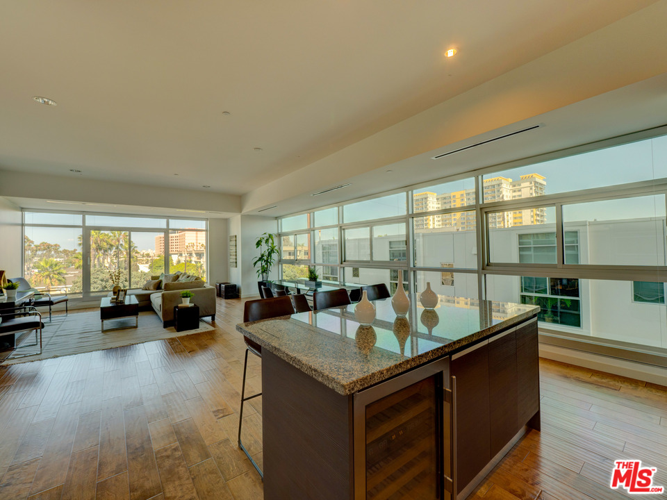 3111 Vía Dolce, Unit 404 Marina del Rey, CA 90292 - Photo 4 of 28