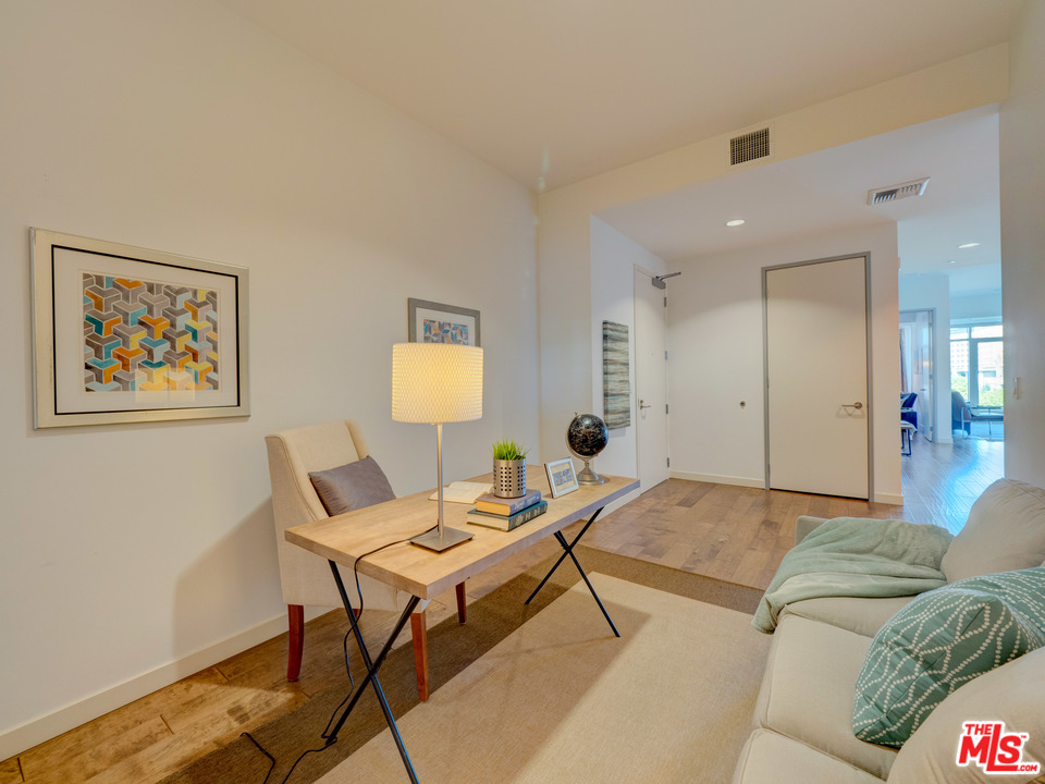 3111 Vía Dolce, Unit 404 Marina del Rey, CA 90292 - Photo 6 of 28