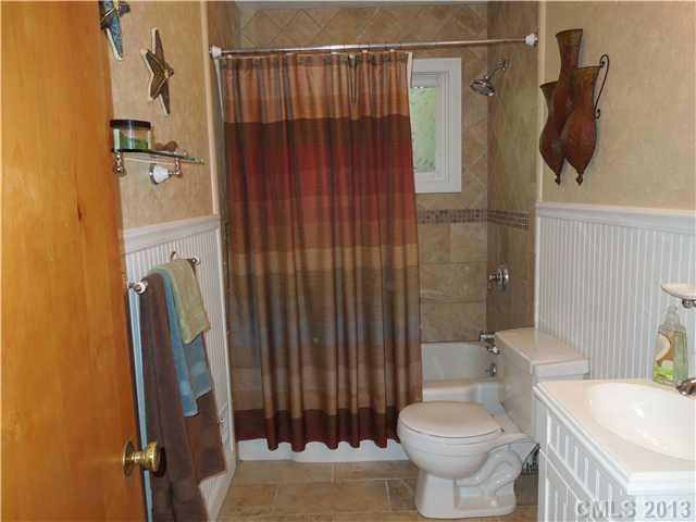 851 Burnley Road Charlotte, NC 28210 - Photo 8 of 16 Gallery Image 8
