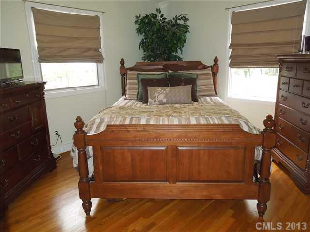851 Burnley Road Charlotte, NC 28210 - Photo 10 of 16 Gallery Image 10