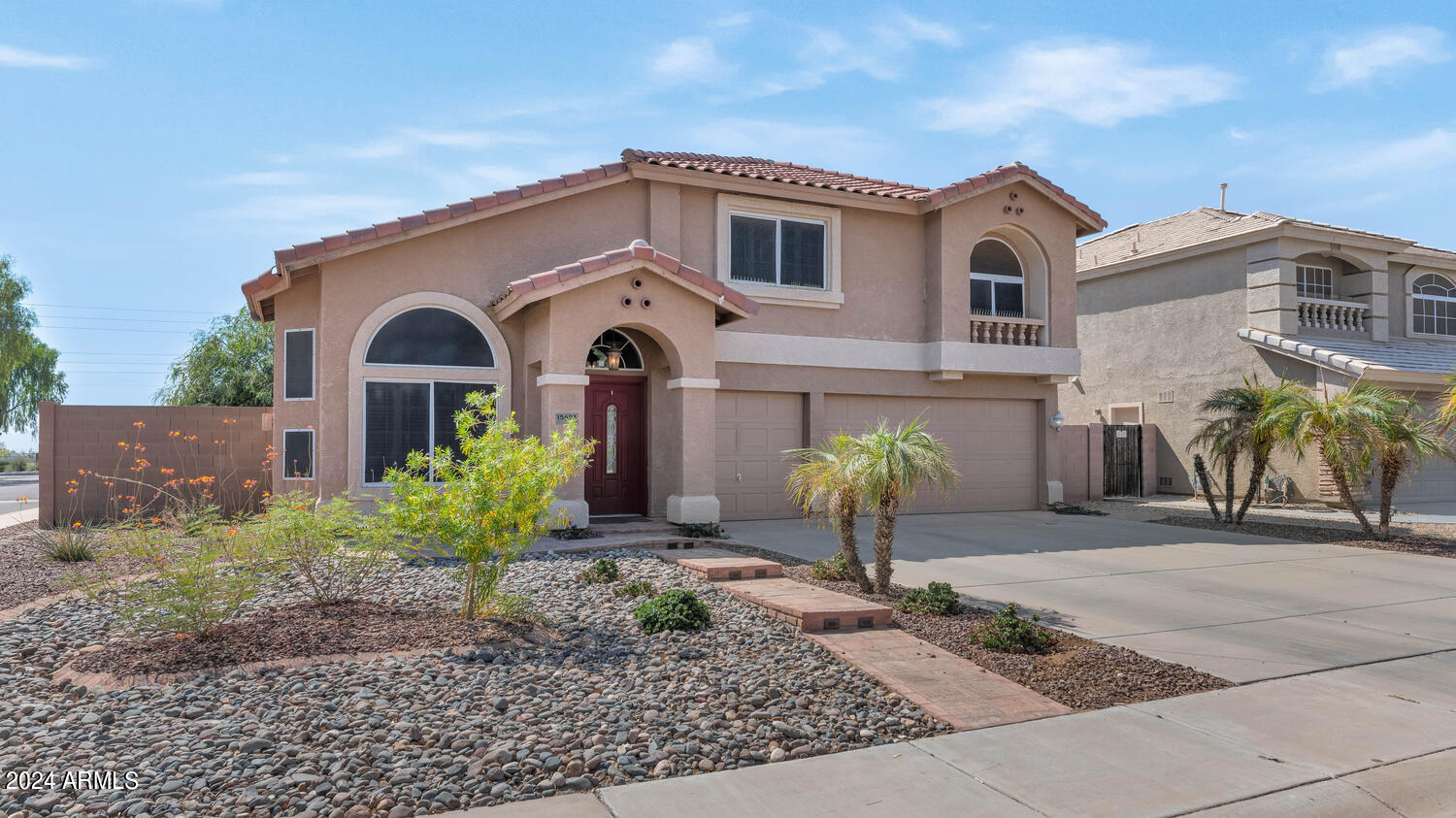15603 W Calavar Rd-large-003-037-15603 W
