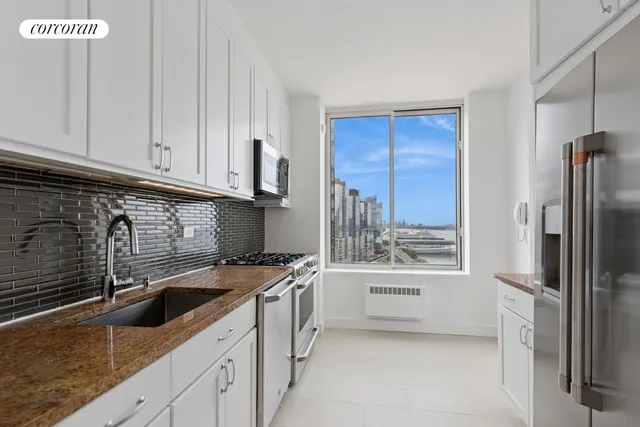 $2,850,000 | 200 Riverside Boulevard, Unit 23A | Upper West Side
