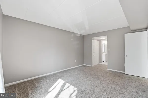 $360,000 | 11566 Rolling Green Court, Unit 12/200A, Reston, VA 20191