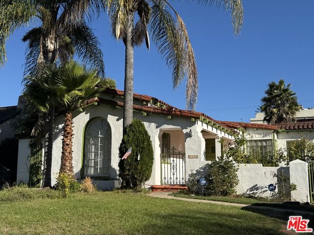 $1,750,000 | 1544 South Point View Street, Los Angeles, CA 90035