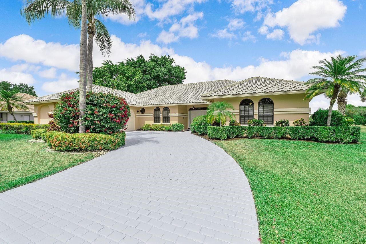 10290 Camelback Lane Boca Raton, FL 33498 - Photo 5 of 65 Photo 5