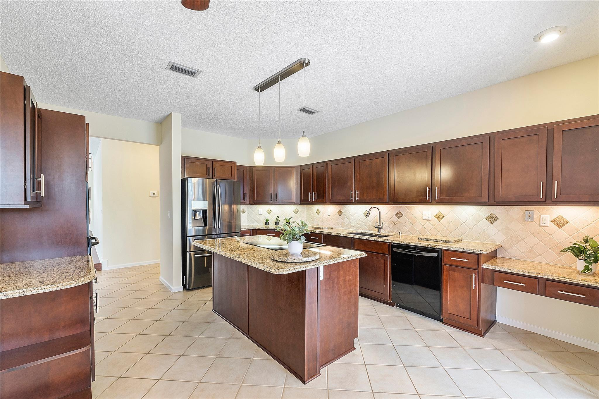 10290 Camelback Lane Boca Raton, FL 33498 - Photo 10 of 65 Photo 10