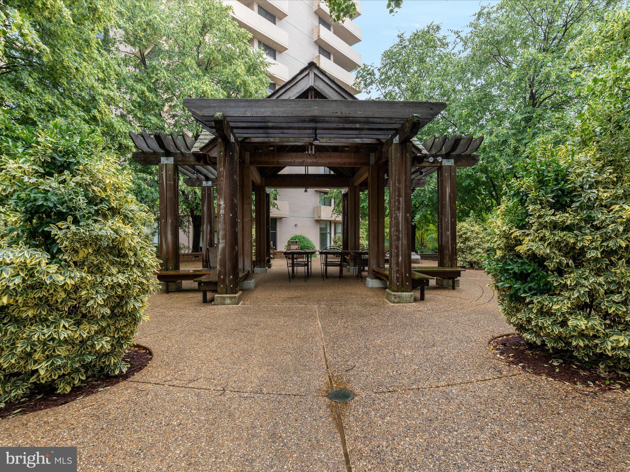 4141 North Henderson Road, Unit 809 Arlington, VA 22203 - Photo 17 of 21 a view of porch with seating space