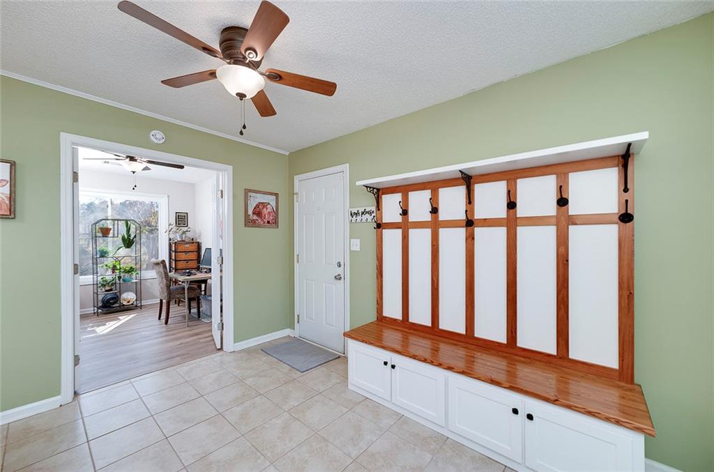 121 Harper Road McDonough, GA 30252 - Photo 23 of 38 a living room with furniture