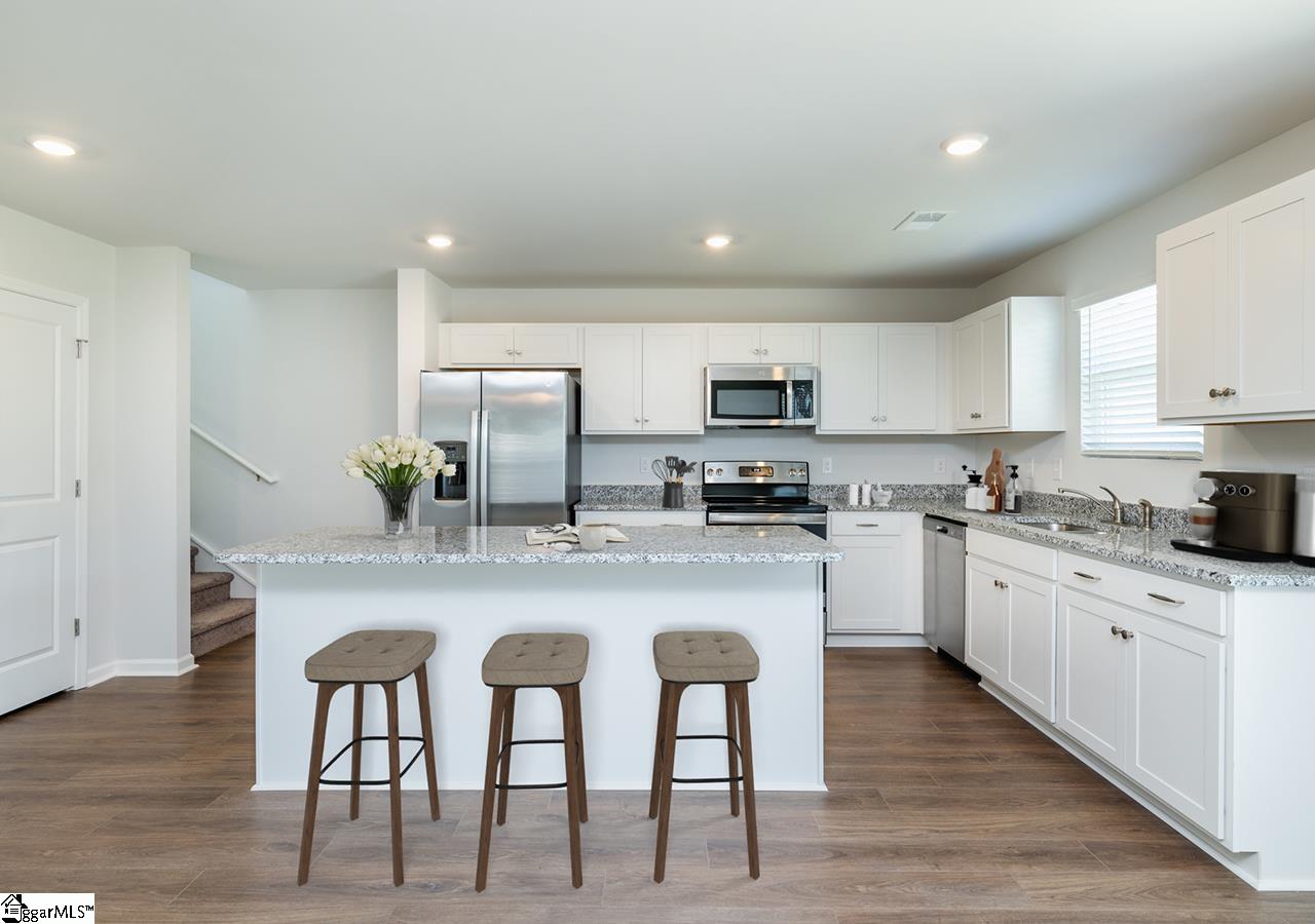 1008 Castlen Court, Unit LANCASTER Spartanburg, SC 29303 - Photo 2 of 4