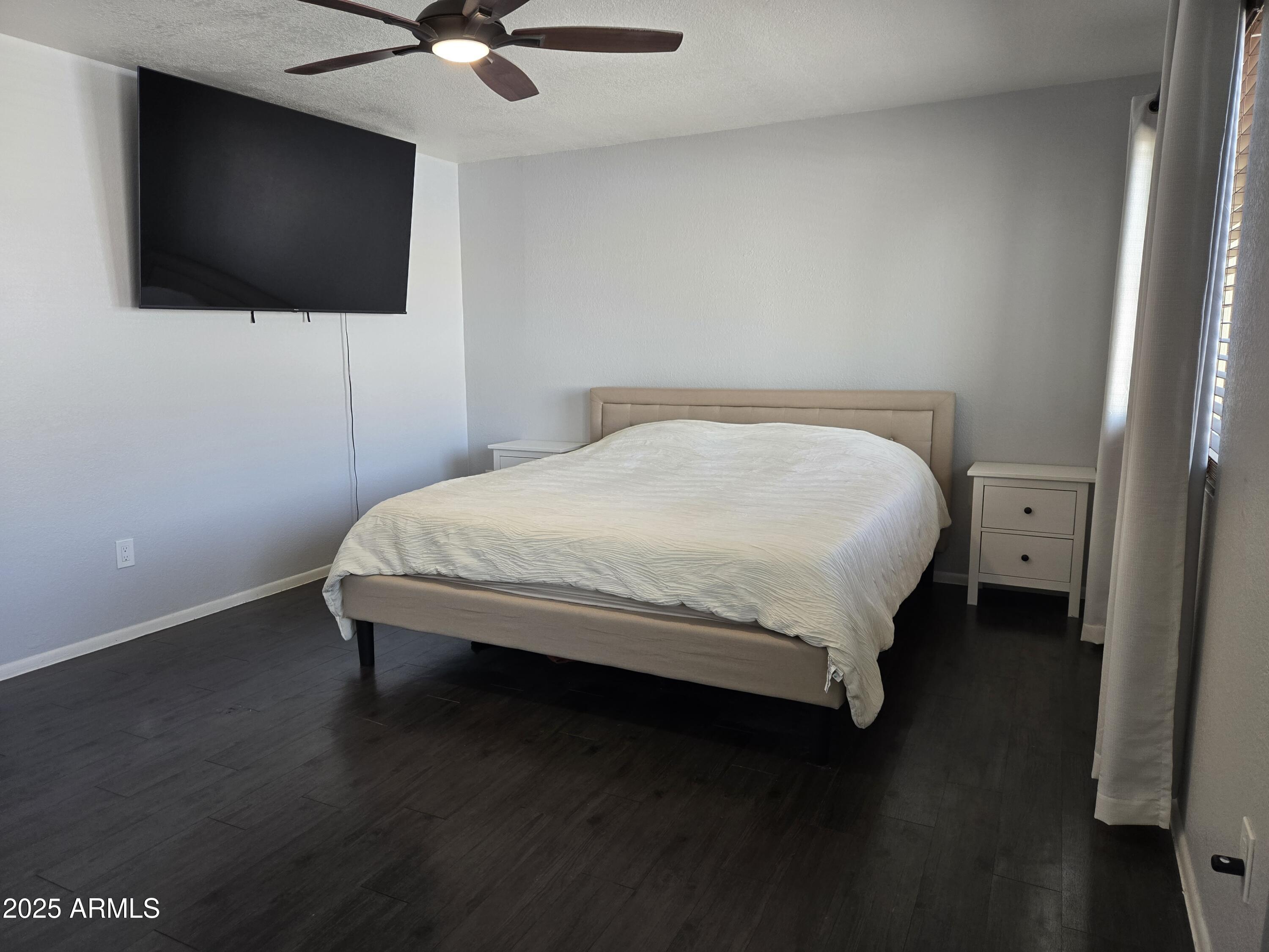 4412 East Riverside Street Phoenix, AZ 85040 - Photo 12 of 19 Primary Bedroom