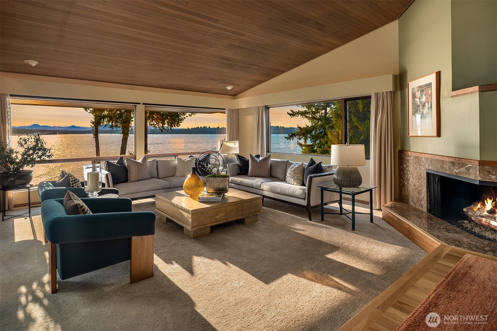 3403 Evergreen Point Road Medina, WA 98039 - Photo 12 of 40 Gallery Image 12