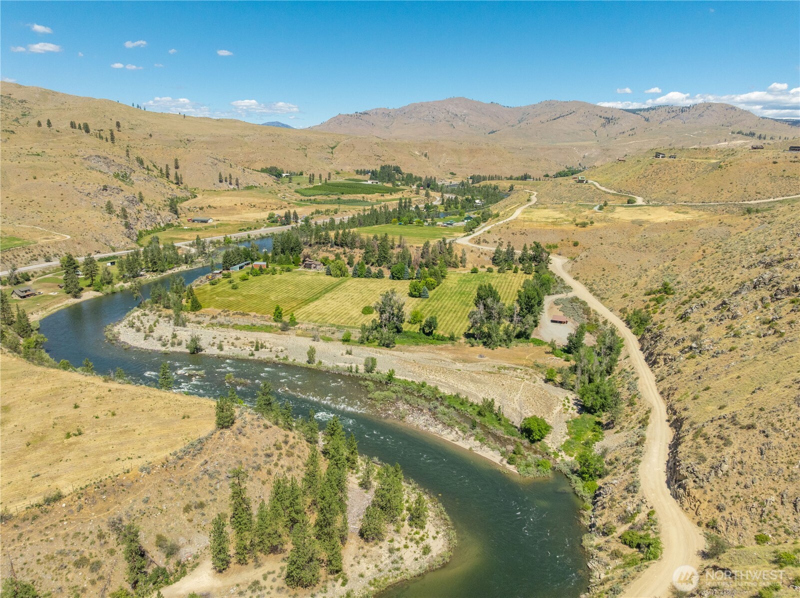 164 B Burma Road Pateros, WA 98846 - Photo 14 of 21