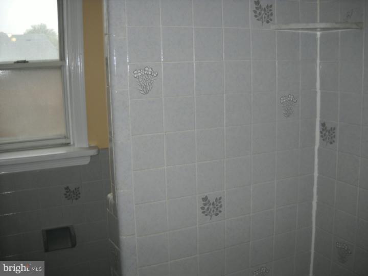 137 Houston Road Lansdowne, PA 19050 - Photo 12 of 16 Bathroom
