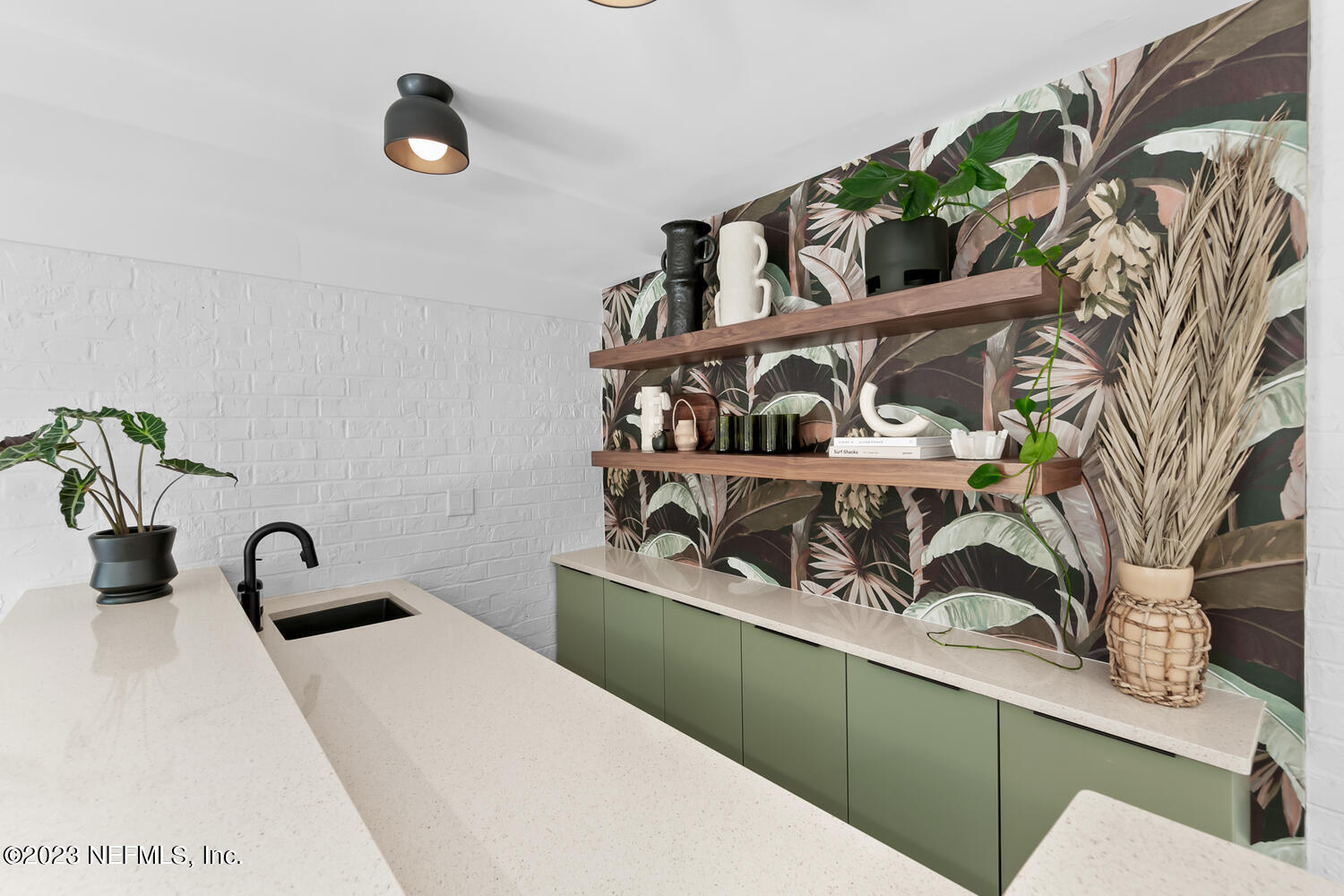 962 Ocean Boulevard Atlantic Beach, FL 32233 - Photo 29 of 63 Wet Bar