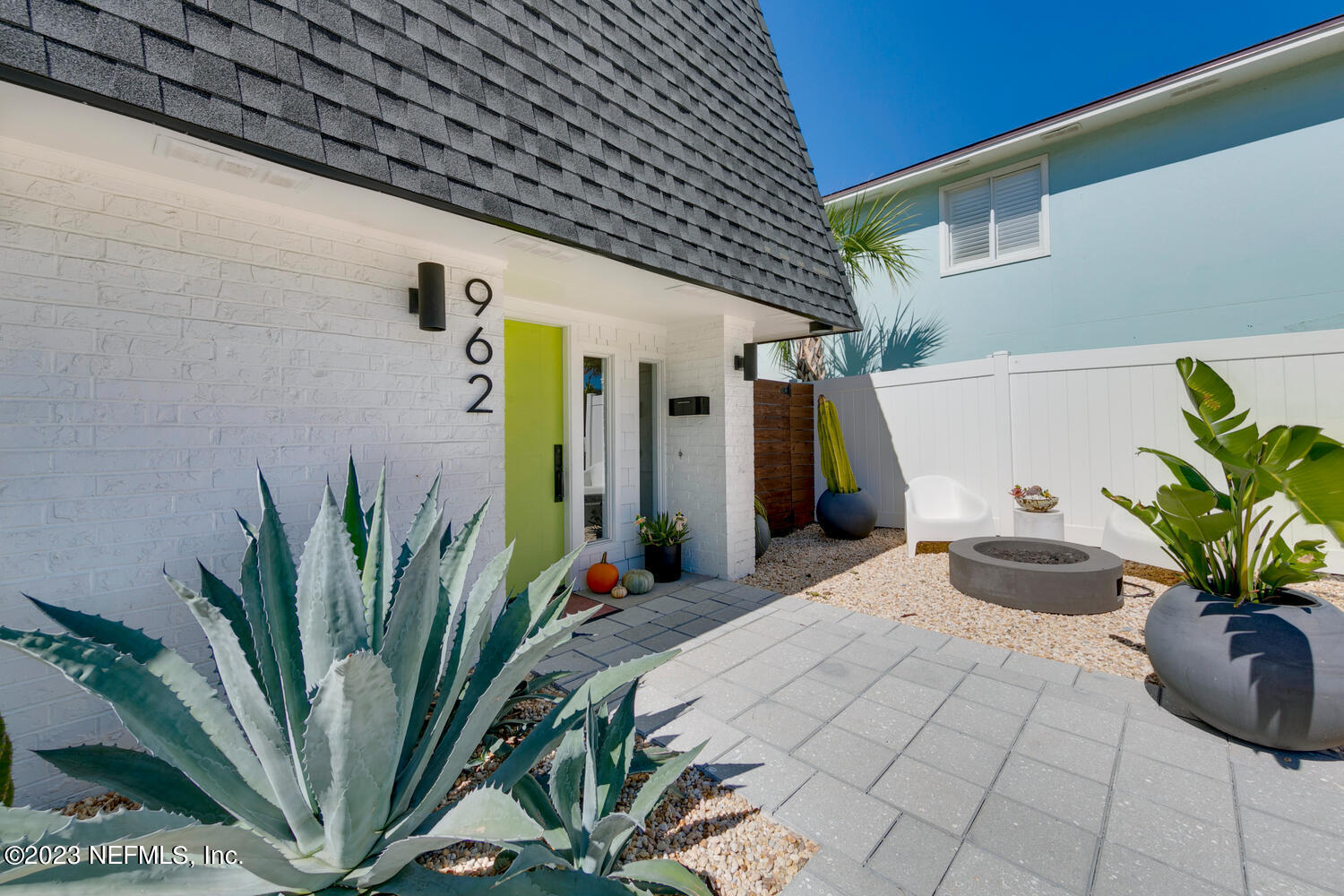 962 Ocean Boulevard Atlantic Beach, FL 32233 - Photo 3 of 63 Front of Home