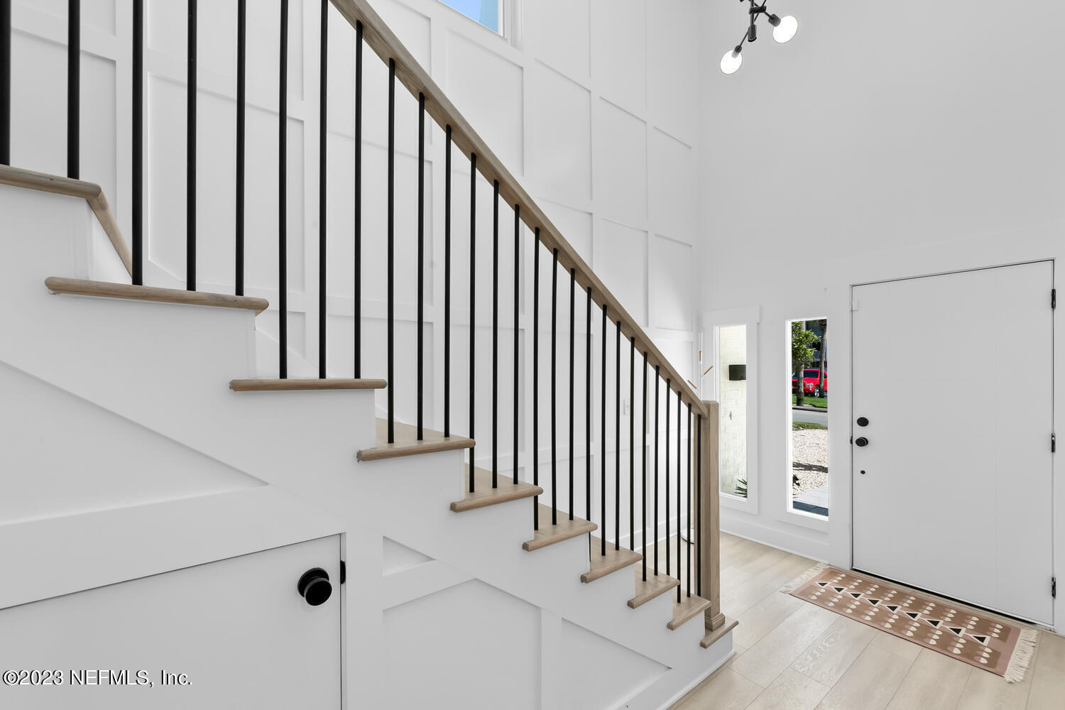 962 Ocean Boulevard Atlantic Beach, FL 32233 - Photo 9 of 63 Foyer