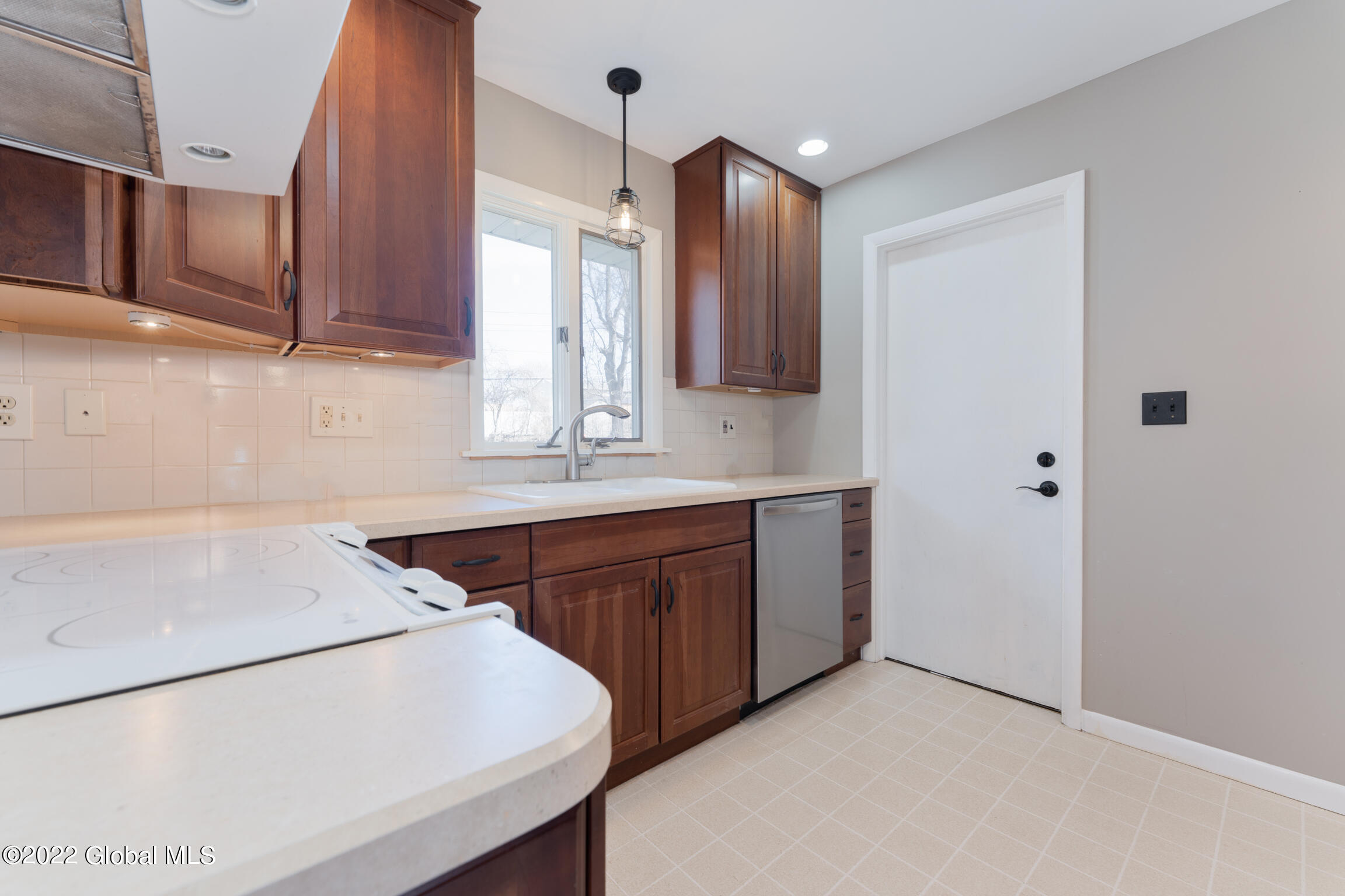 108 Latham Ridge Road Colonie, NY 12110 - Photo 26 of 44 108 Latham Ridge Rd Latham NY mls-8