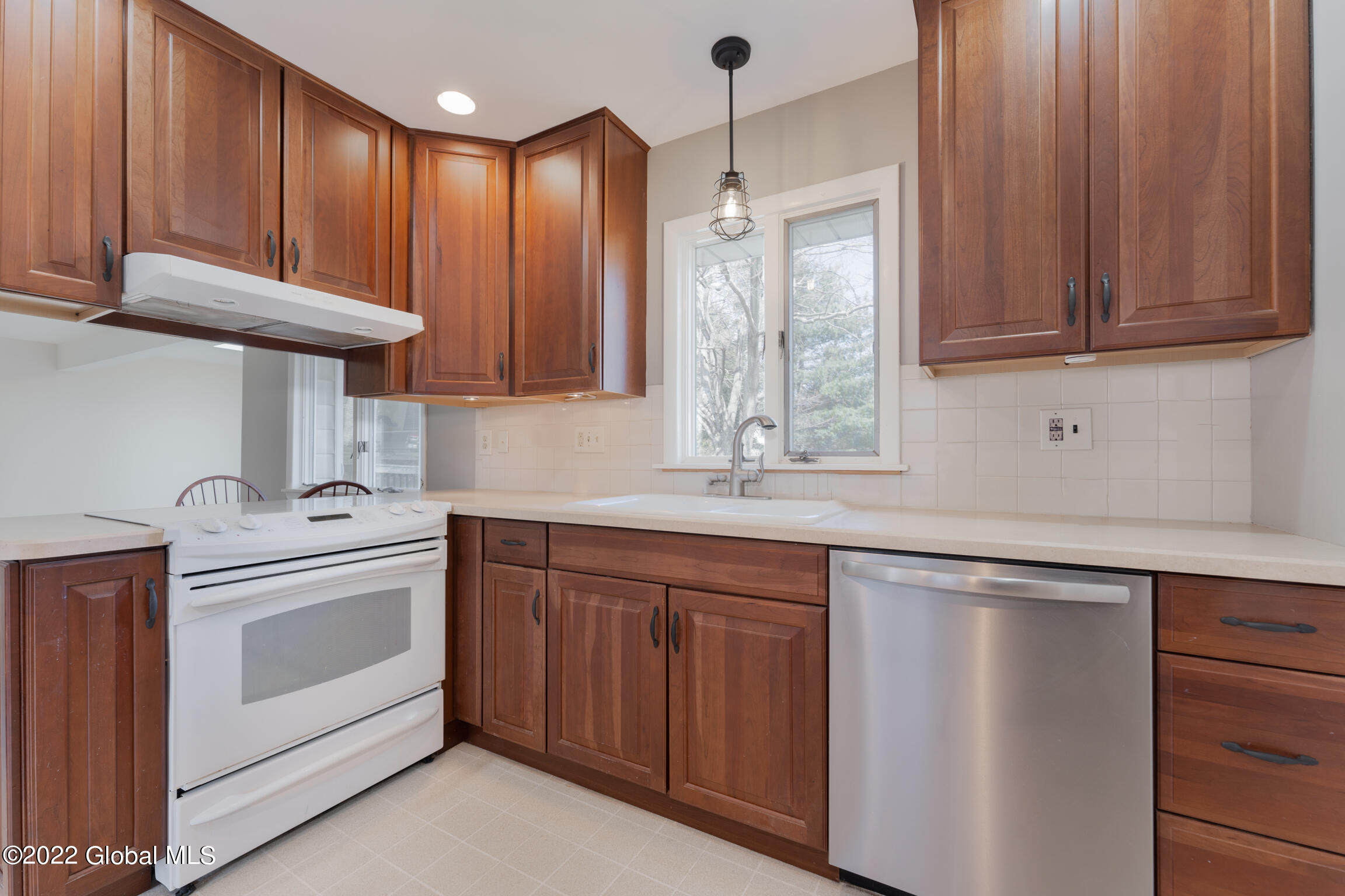 108 Latham Ridge Road Colonie, NY 12110 - Photo 6 of 44 108 Latham Ridge Rd Latham NY mls-32