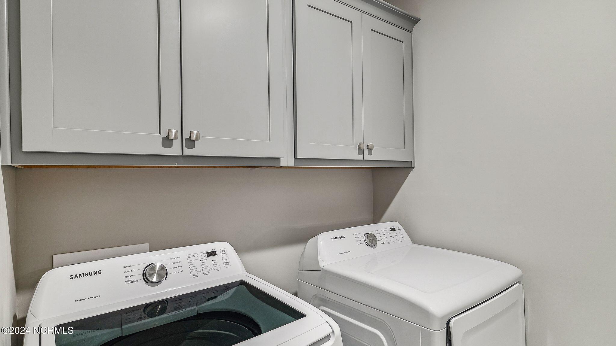 424 Gretchen Road West End, NC 27376 - Photo 31 of 40 Laundry room