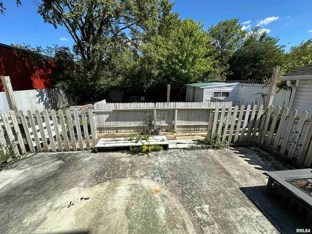 $80,000 | 1219 South Court Street, Marion, IL 62959