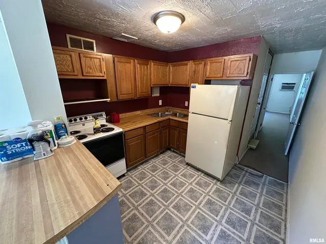 $80,000 | 1219 South Court Street, Marion, IL 62959